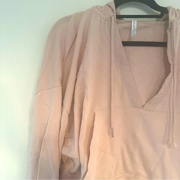 Fabletics Hoodie Pullover Light Pink V-Neck Size Large - Picture 3 of 4
